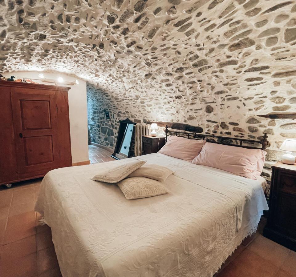 Bed and Breakfast Talking Stones Дольчеаккуа Екстер'єр фото
