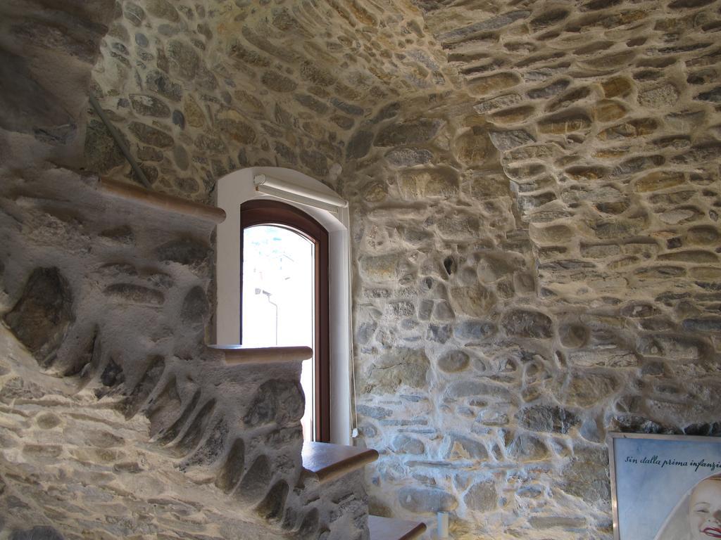 Bed and Breakfast Talking Stones Дольчеаккуа Екстер'єр фото